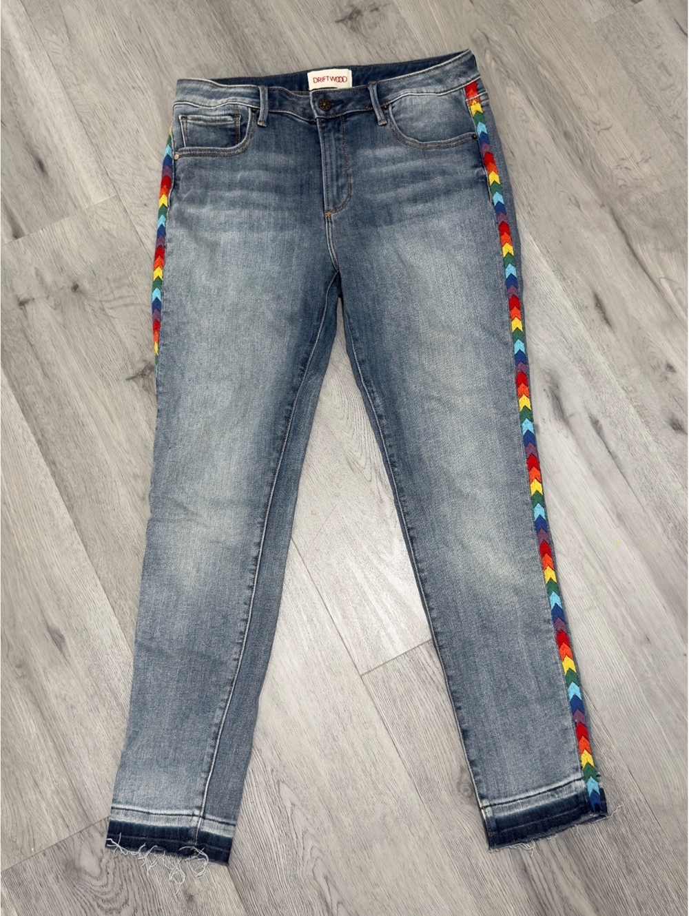 Driftwood "Jackie" Rainbow Embroidered Tuxedo Stripe Jeans Sz29”x28”